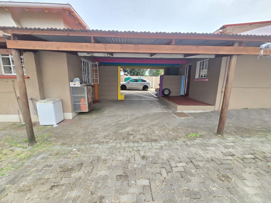 7 Bedroom Property for Sale in Cambridge Eastern Cape